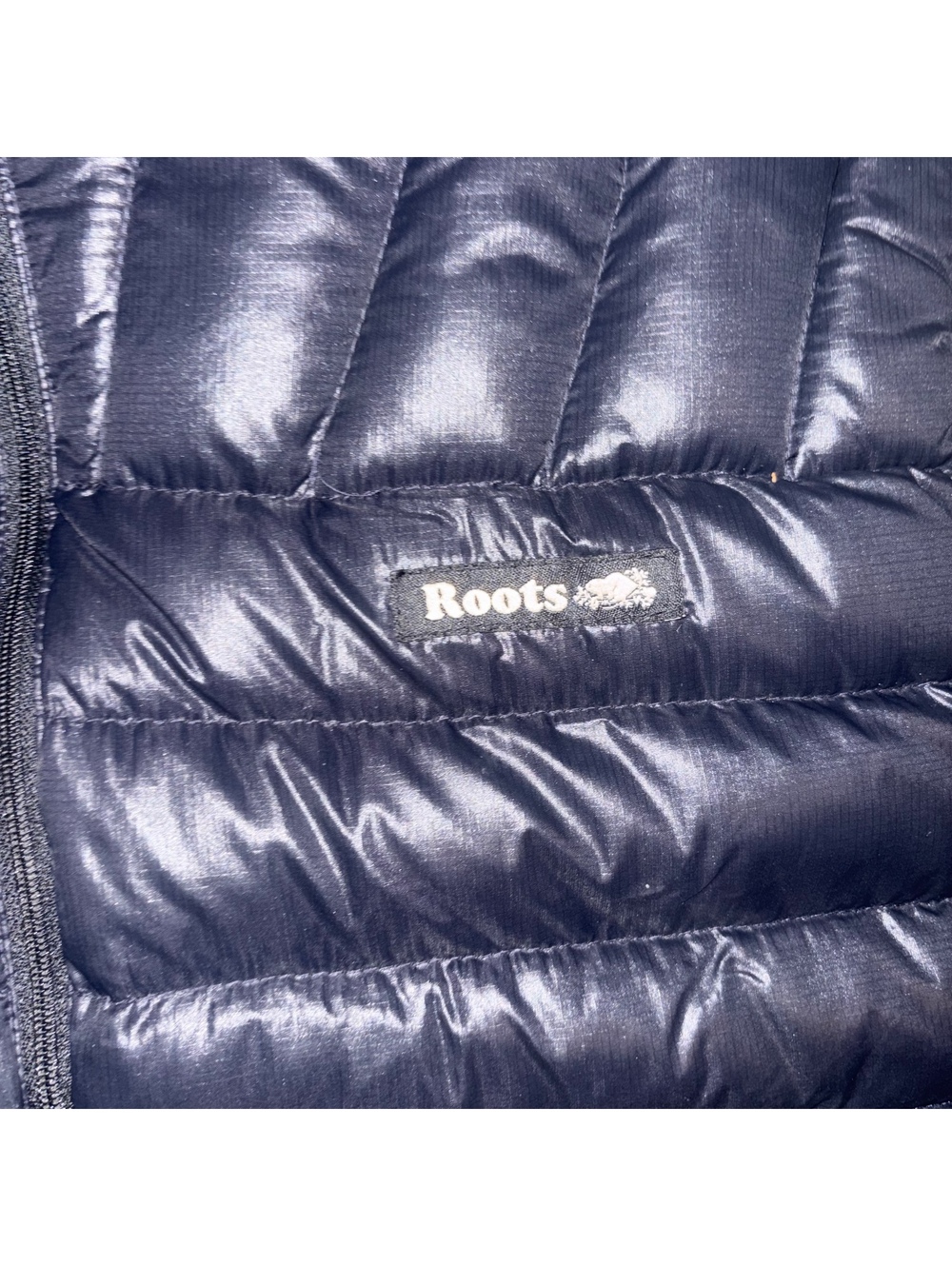 Black Roots Puffer Vest Size M - Picture 4 of 7